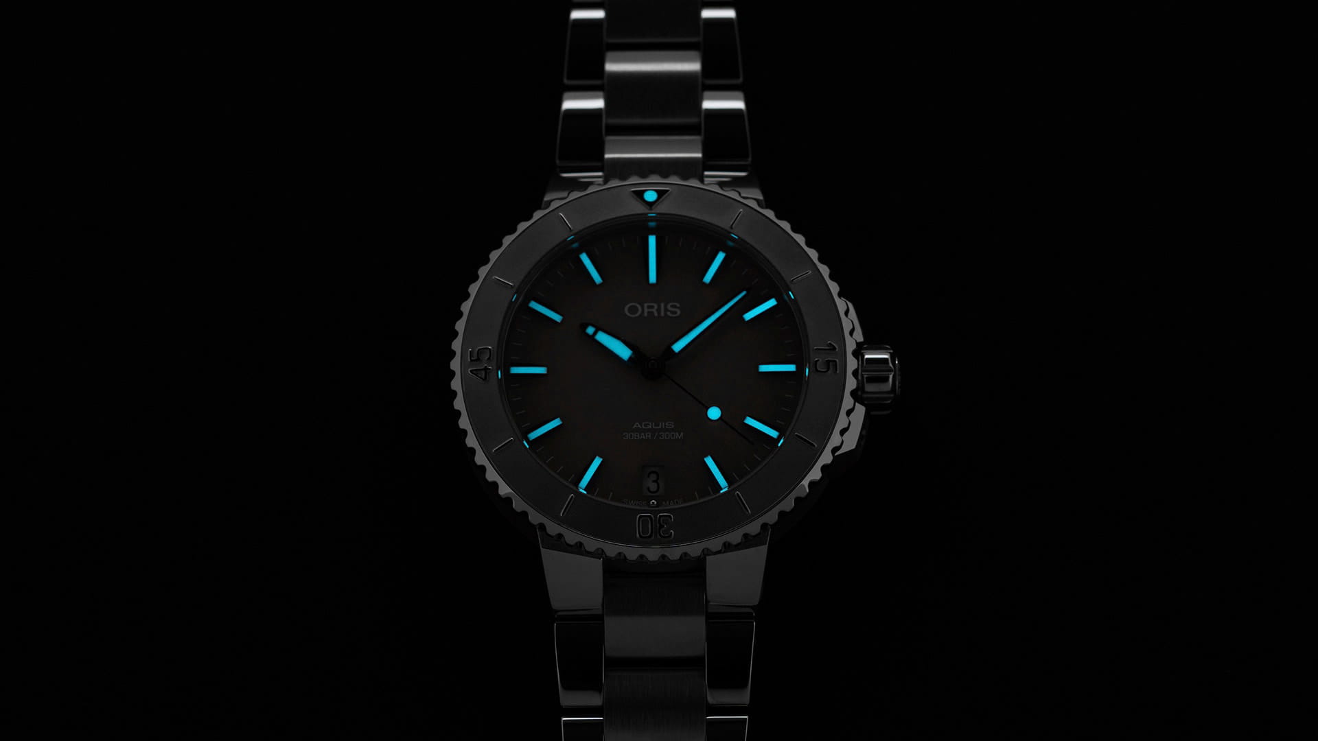 Oris Oris Aquis Date 01 733 7770 4158-07 8 18 05P  - задняя крышка сталь корпуса, швейцария часы